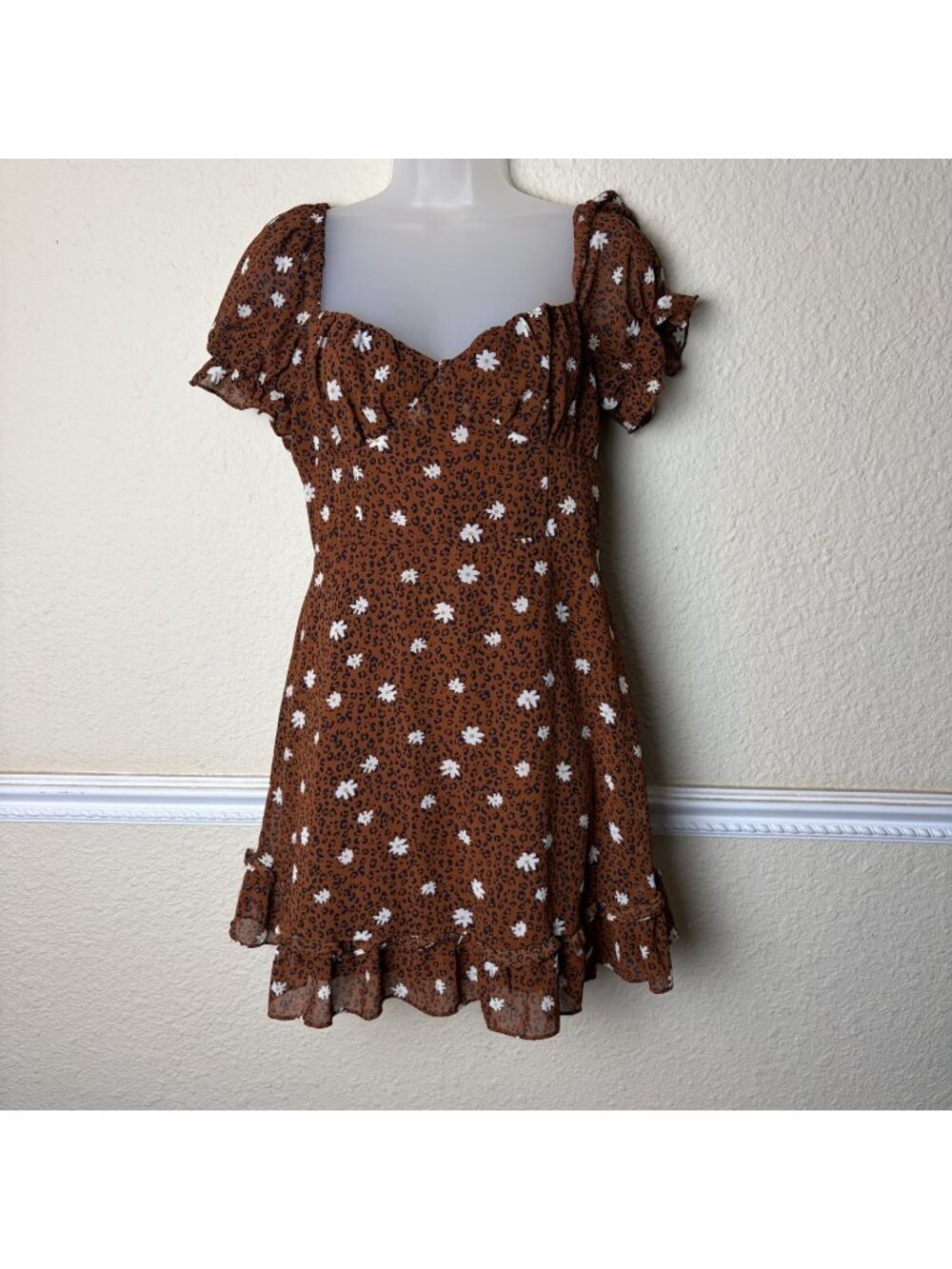 Floral Mini Dress Womens Medium 9 Milkmaid Y2K B. Smart Daisy Leopard Snooki